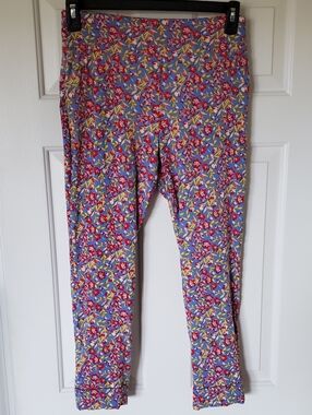 New York & Company 7th Avenue Design Studio Cuffed Cropped Capri M Pants